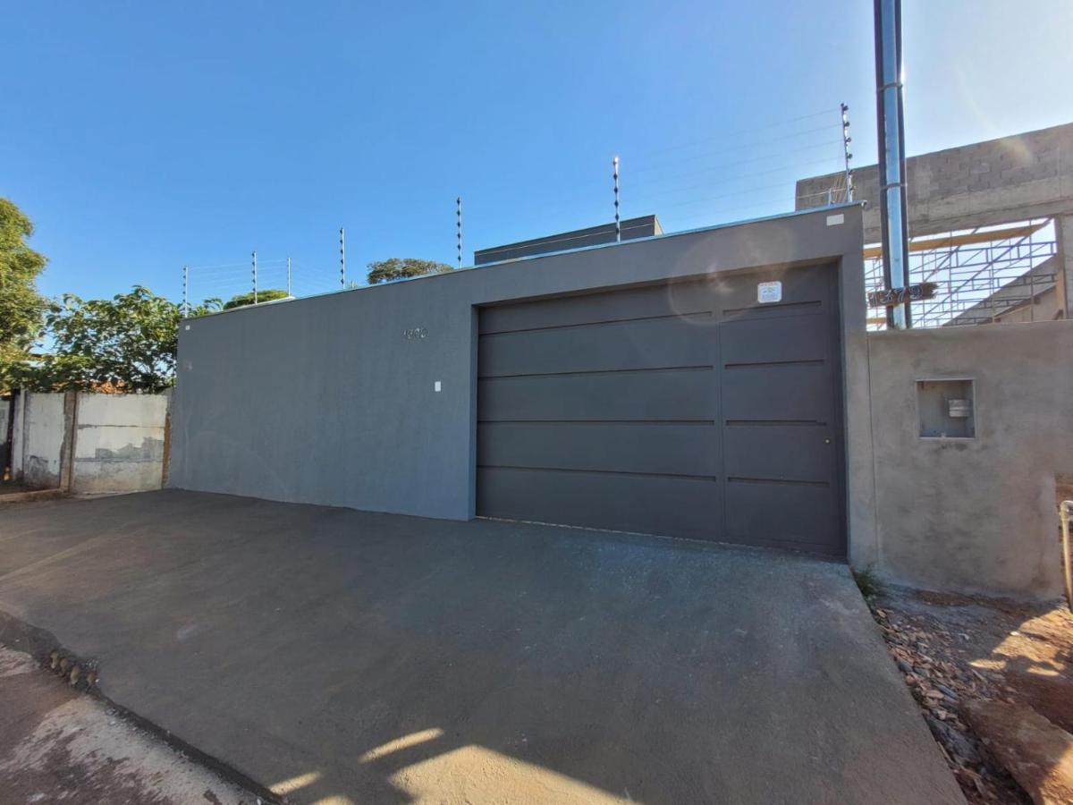 ALOJAMENTO SUPER CONFORTÁVEL EM UBERABA! Quartos para até 6 pessoas! Esterno foto